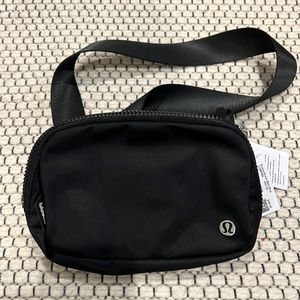 Lululemon Everywhere Bag